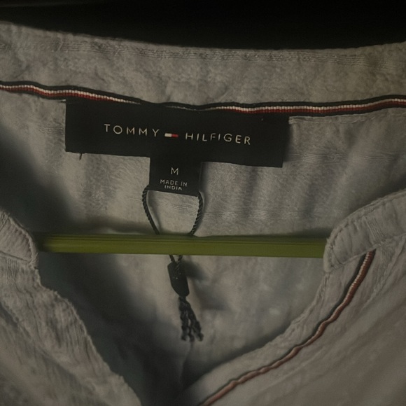 Tommy Hilfiger women’s top - Picture 2 of 4
